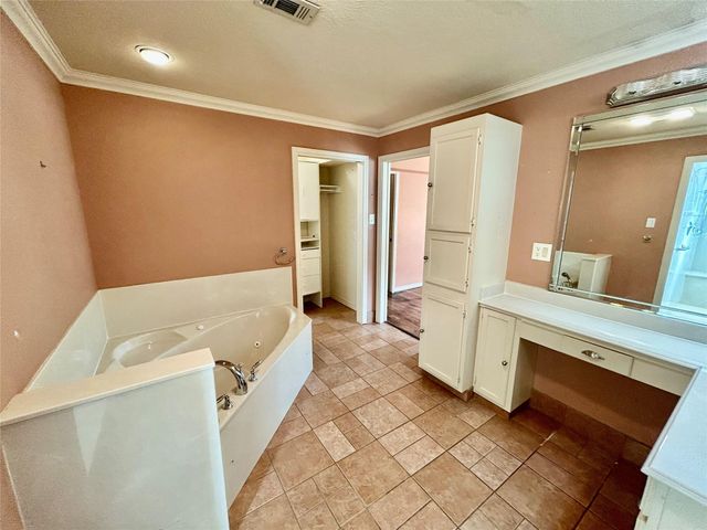 3308 Avenue B, Nederland, TX 77627