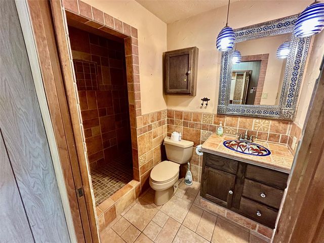 3308 Avenue B, Nederland, TX 77627