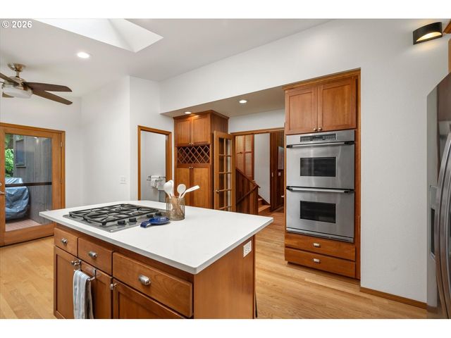 4602 Sw 25TH Ave, Portland, OR 97239