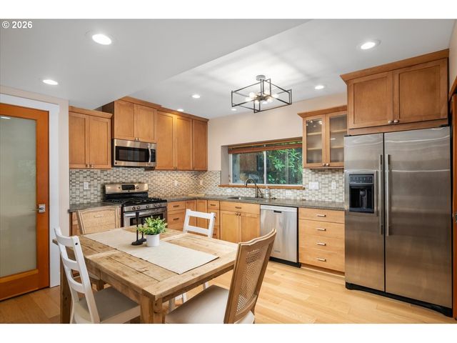 4602 Sw 25TH Ave, Portland, OR 97239