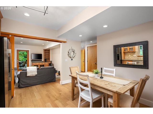 4602 Sw 25TH Ave, Portland, OR 97239