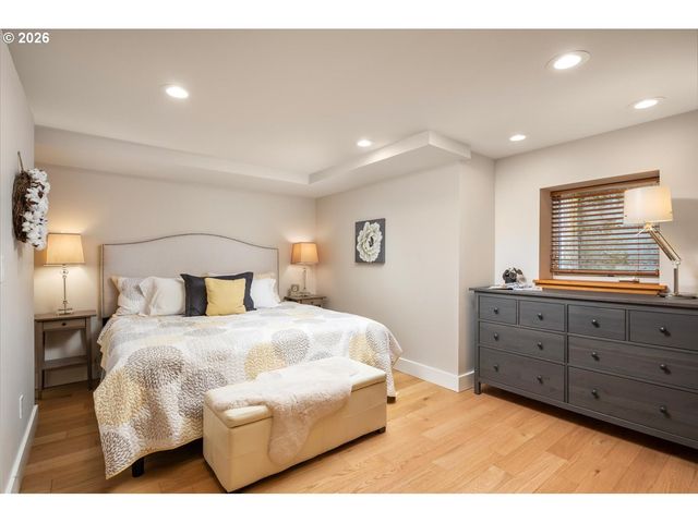4602 Sw 25TH Ave, Portland, OR 97239