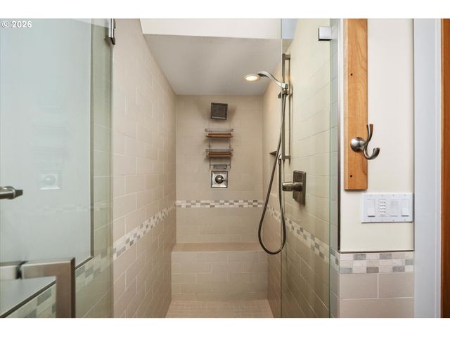 4602 Sw 25TH Ave, Portland, OR 97239