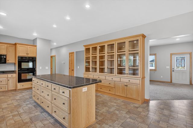 1328 Armstrong Road NW, Alexandria, MN 56308