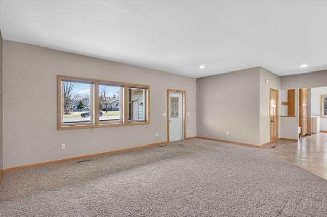 1328 Armstrong Road NW, Alexandria, MN 56308