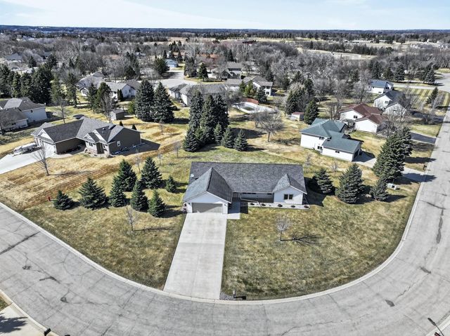 1328 Armstrong Road NW, Alexandria, MN 56308