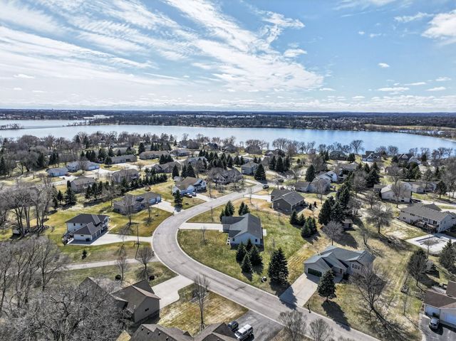 1328 Armstrong Road NW, Alexandria, MN 56308