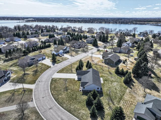 1328 Armstrong Road NW, Alexandria, MN 56308