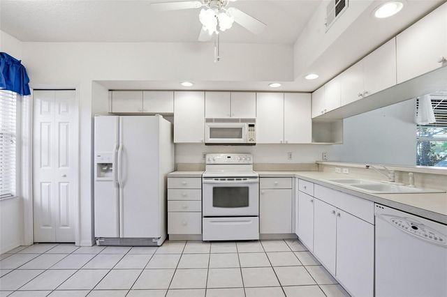 1440 WATER VIEW DRIVE W 101, Largo, FL 33771