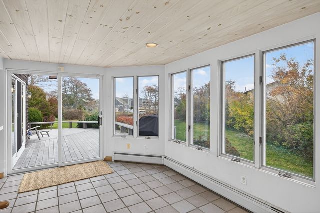 15 Hedge Lane, Falmouth, MA 02540