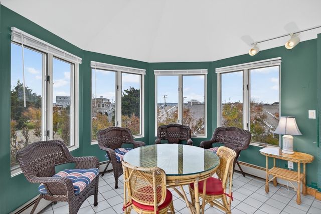 15 Hedge Lane, Falmouth, MA 02540