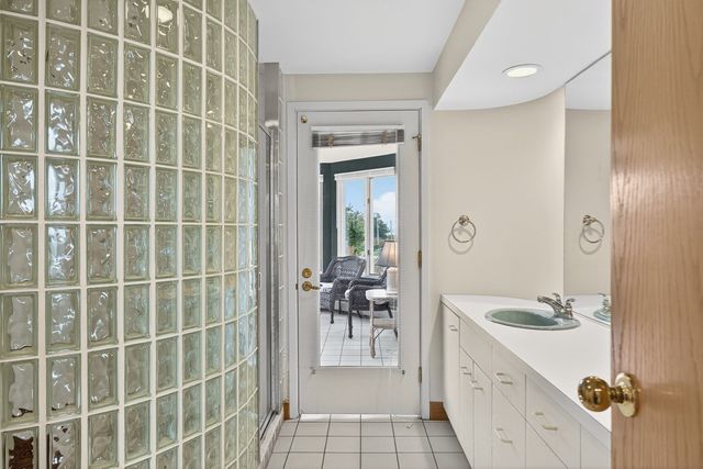 15 Hedge Lane, Falmouth, MA 02540