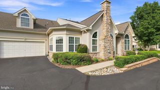 102 VILLA DR #225, Warminster, PA 18974