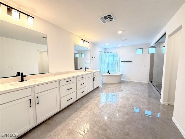 8415 Iron Heart Lane, Las Vegas, NV 89113