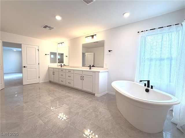 8415 Iron Heart Lane, Las Vegas, NV 89113