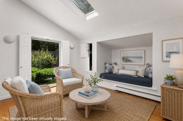 21 Mill Road, Falmouth, MA 02540