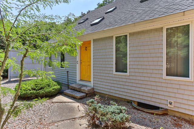 21 Mill Road, Falmouth, MA 02540