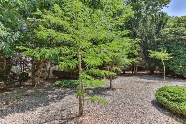 21 Mill Road, Falmouth, MA 02540