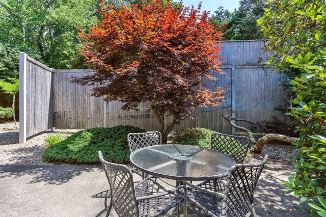 21 Mill Road, Falmouth, MA 02540