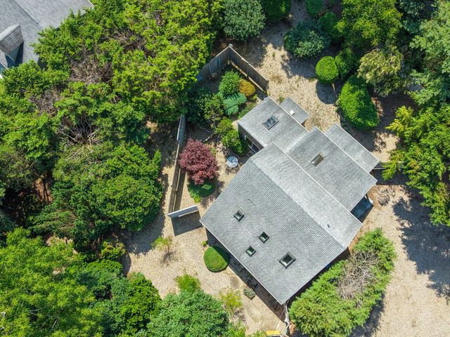 21 Mill Road, Falmouth, MA 02540