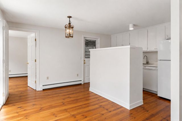 21 Mill Road, Falmouth, MA 02540
