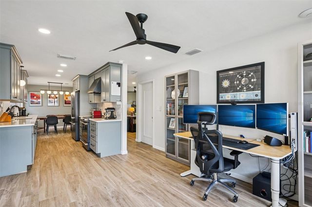 11469 IMPERIAL GROVE DRIVE E, Largo, FL 33774