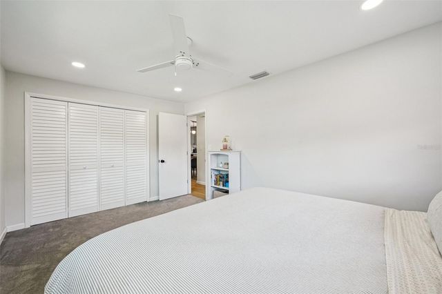 11469 IMPERIAL GROVE DRIVE E, Largo, FL 33774