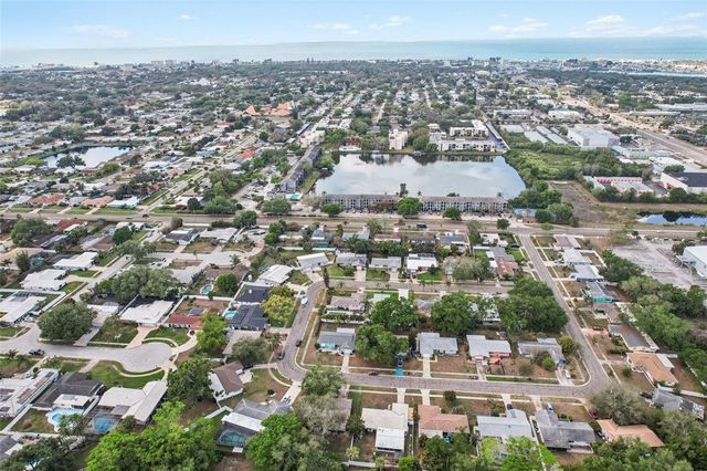 11469 IMPERIAL GROVE DRIVE E, Largo, FL 33774