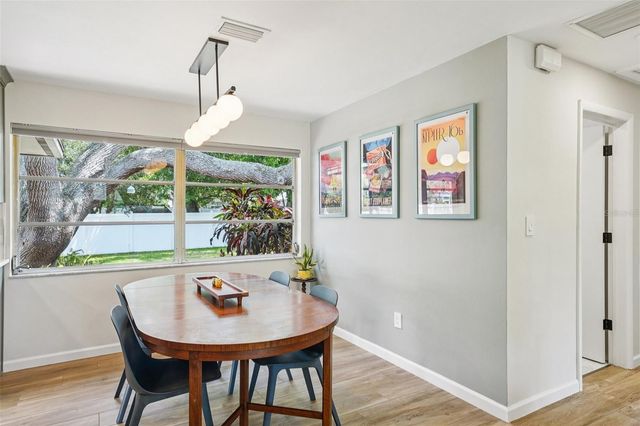 11469 IMPERIAL GROVE DRIVE E, Largo, FL 33774