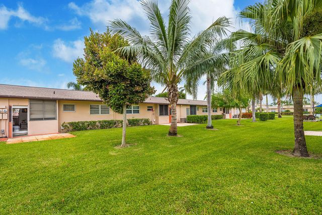 2995 Crosley Drive W E, West Palm Beach, FL 33415