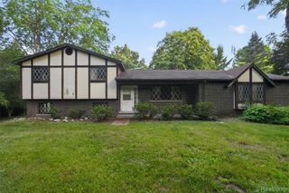 16955 English Road, Manchester Village, MI 48158