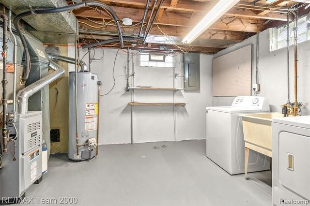 20532 Powers Avenue, Dearborn Heights, MI 48125