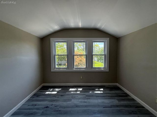 266 W Bennett Avenue, Ferndale, MI 48220
