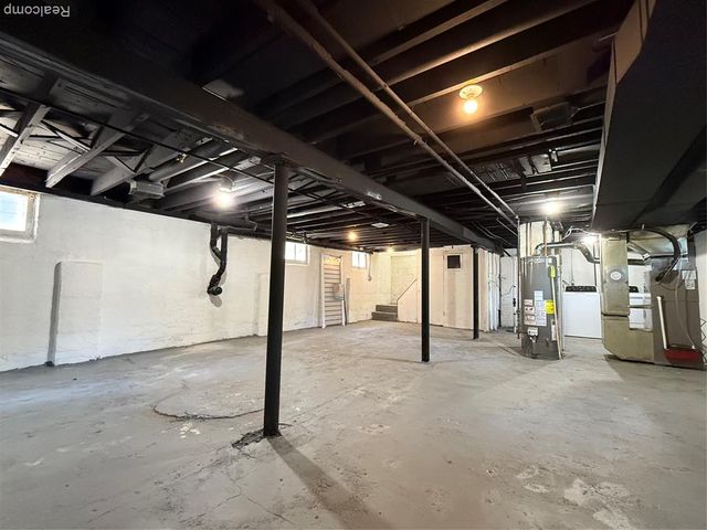 266 W Bennett Avenue, Ferndale, MI 48220