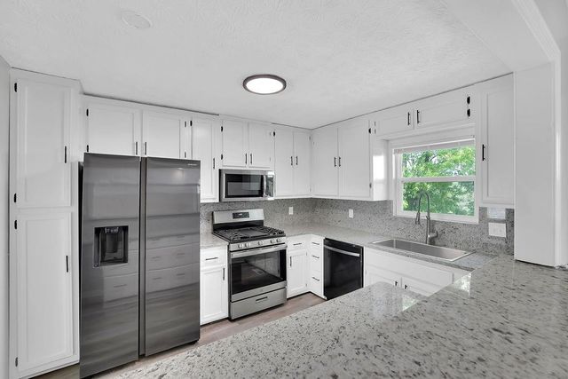 5721 Deerfield Place NW, Kennesaw, GA 30144