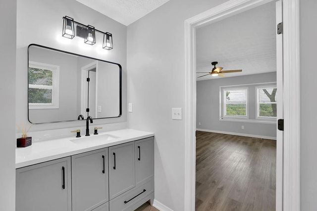 5721 Deerfield Place NW, Kennesaw, GA 30144
