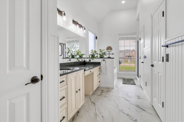 1900 Golden Trail, Carrollton, TX 75010