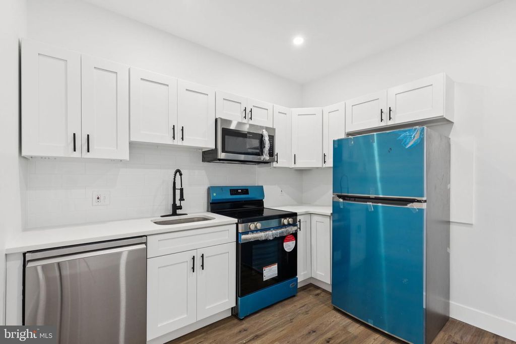 1628 W LOUDON ST, Philadelphia, PA 19141