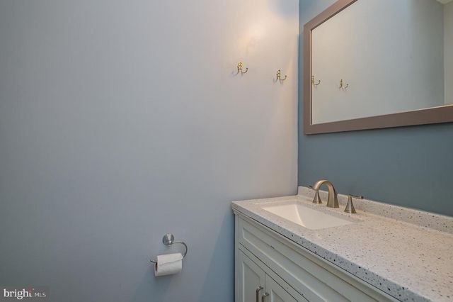 336 BOLTON RD, East Windsor, NJ 08520