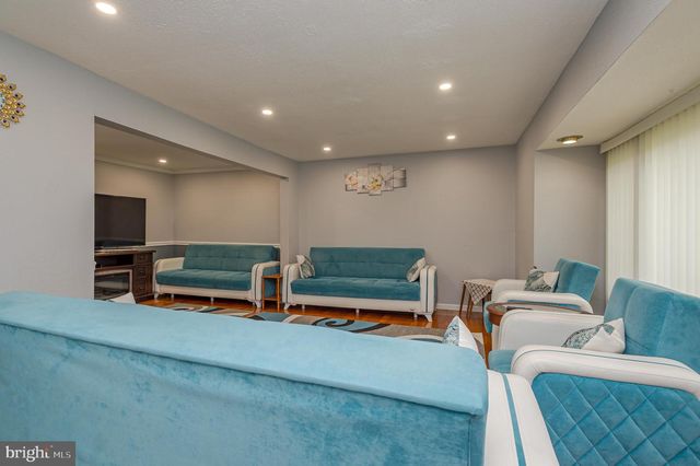 336 BOLTON RD, East Windsor, NJ 08520