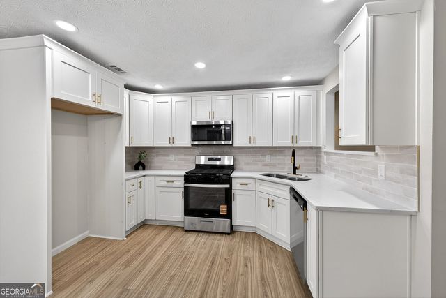 330 Christian Woods Drive, Conyers, GA 30013