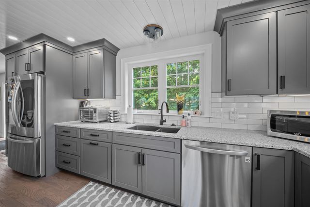 36 Ruby Road, Portsmouth, NH 03801