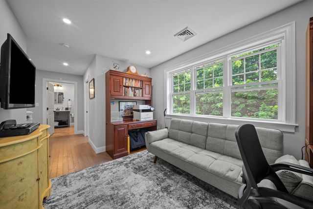 36 Ruby Road, Portsmouth, NH 03801