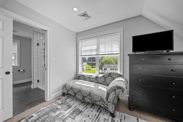 36 Ruby Road, Portsmouth, NH 03801