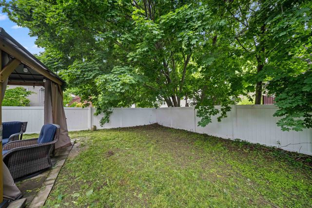 36 Ruby Road, Portsmouth, NH 03801
