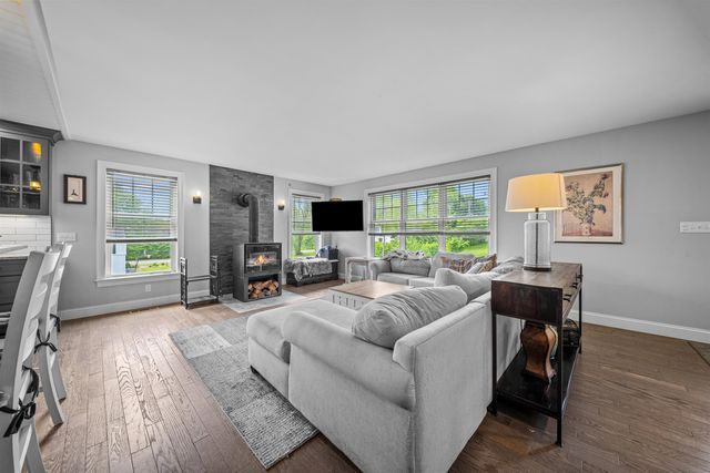 36 Ruby Road, Portsmouth, NH 03801