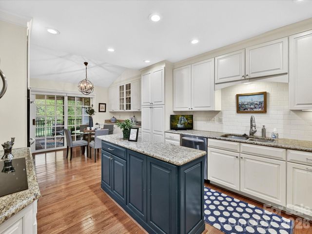 1847 Meadowood Lane, Charlotte, NC 28211
