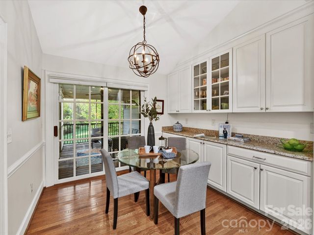1847 Meadowood Lane, Charlotte, NC 28211
