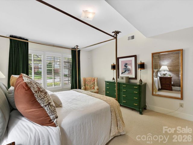 1847 Meadowood Lane, Charlotte, NC 28211