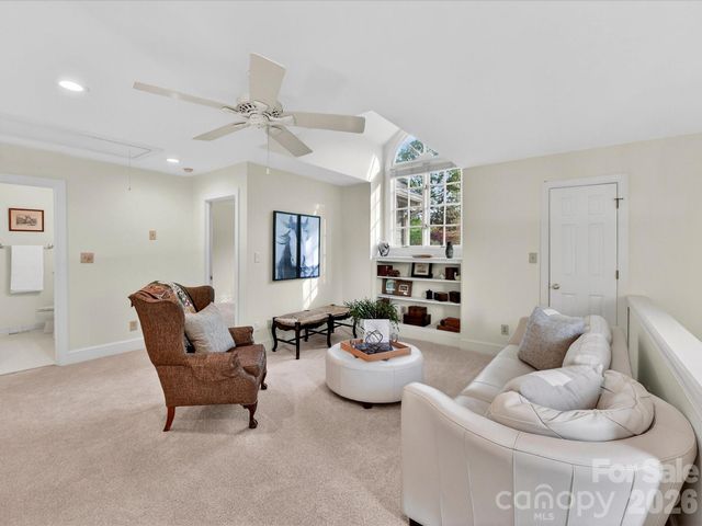 1847 Meadowood Lane, Charlotte, NC 28211